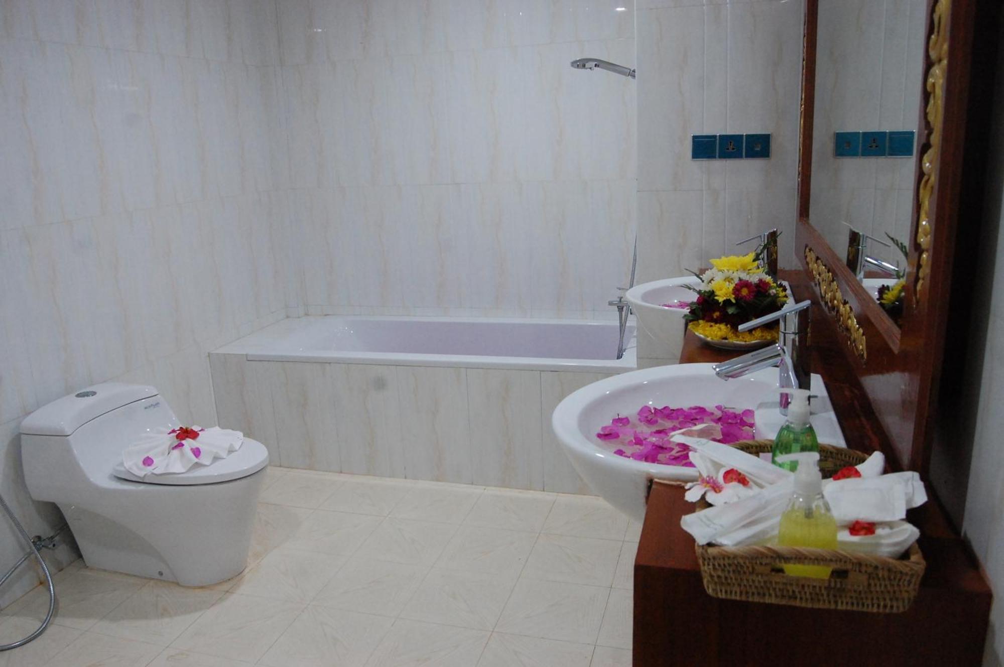Su Tine San Royal Palace Hotel Bagan Exterior foto