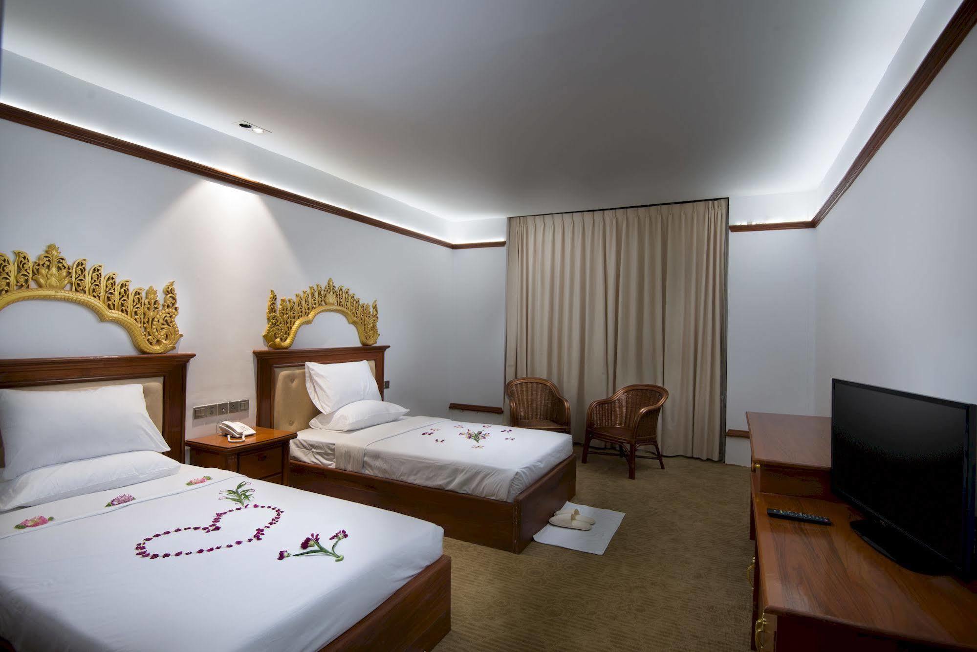 Su Tine San Royal Palace Hotel Bagan Exterior foto